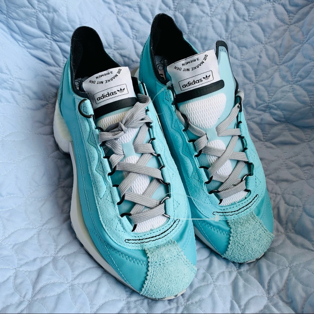 Adidas SL 7600